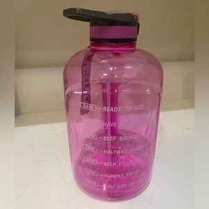 NEW 1 gallon water tracker bottle